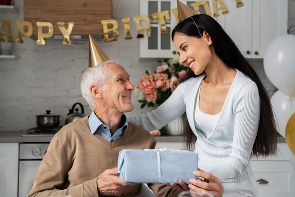 Regalos personalizados para cada etapa de la vida: Del nacimiento a la jubilación - ¿No sabes qué regalar?