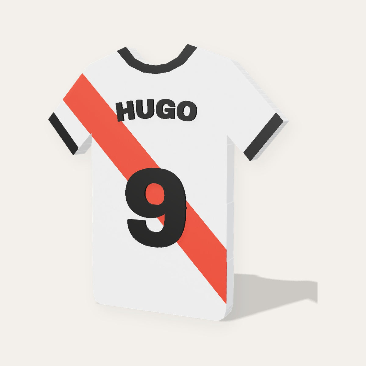 Placa camiseta de fútbol 3D blanca con banda roja, nombre HUGO y dorsal 9