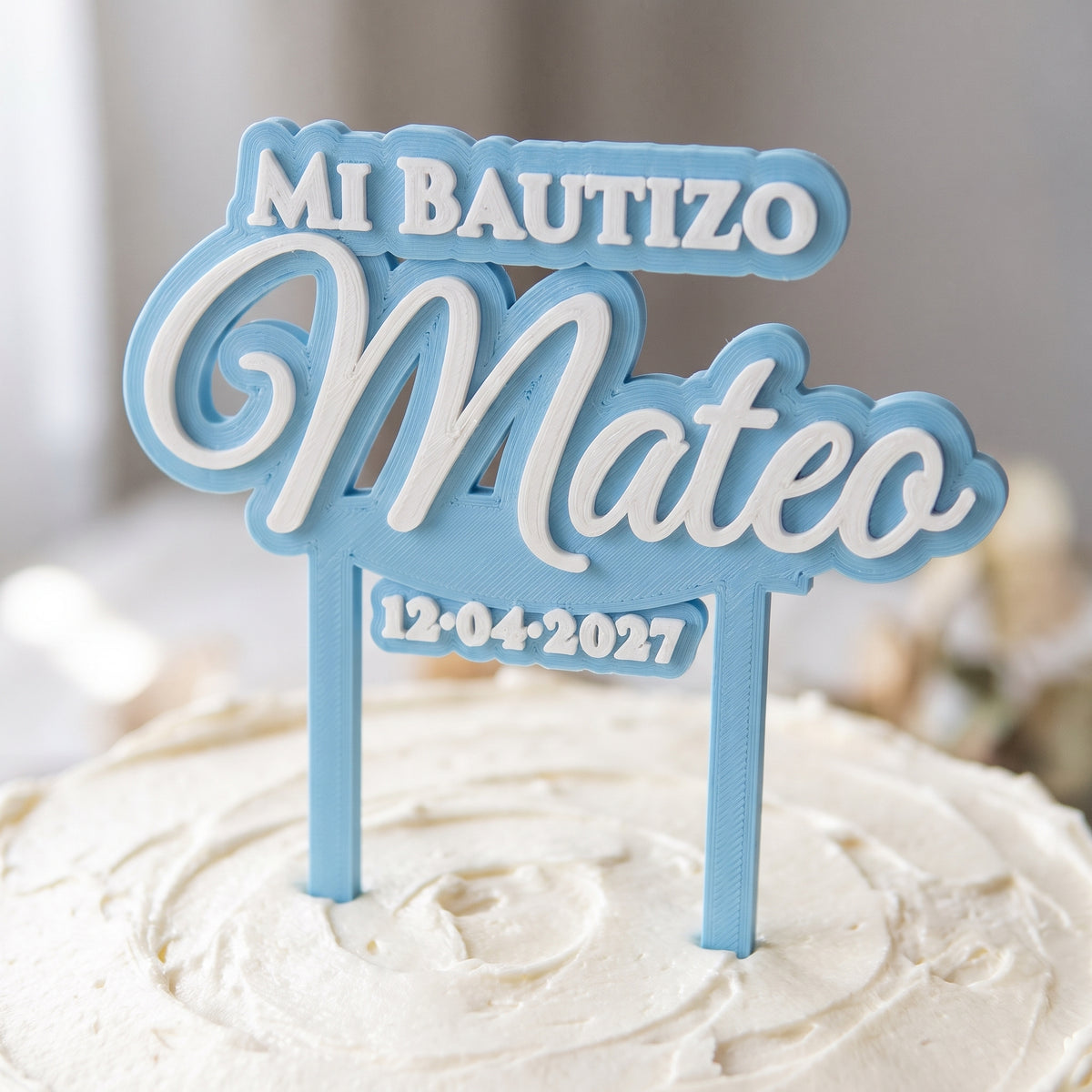 Detalle de las capas del cake topper de bautizo personalizado impreso en 3D