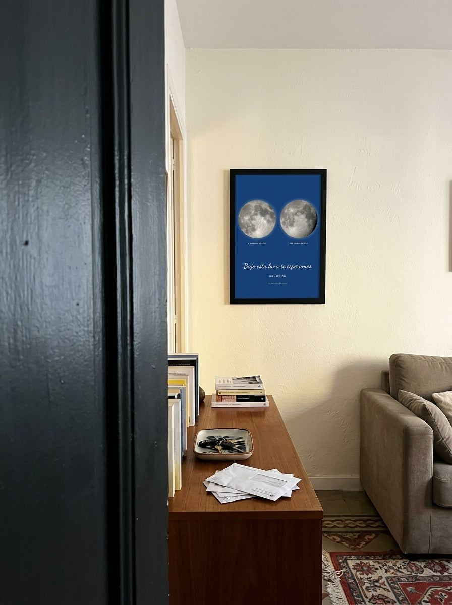 El cuadro fase lunar personalizado de baby shower visto desde la puerta del salón