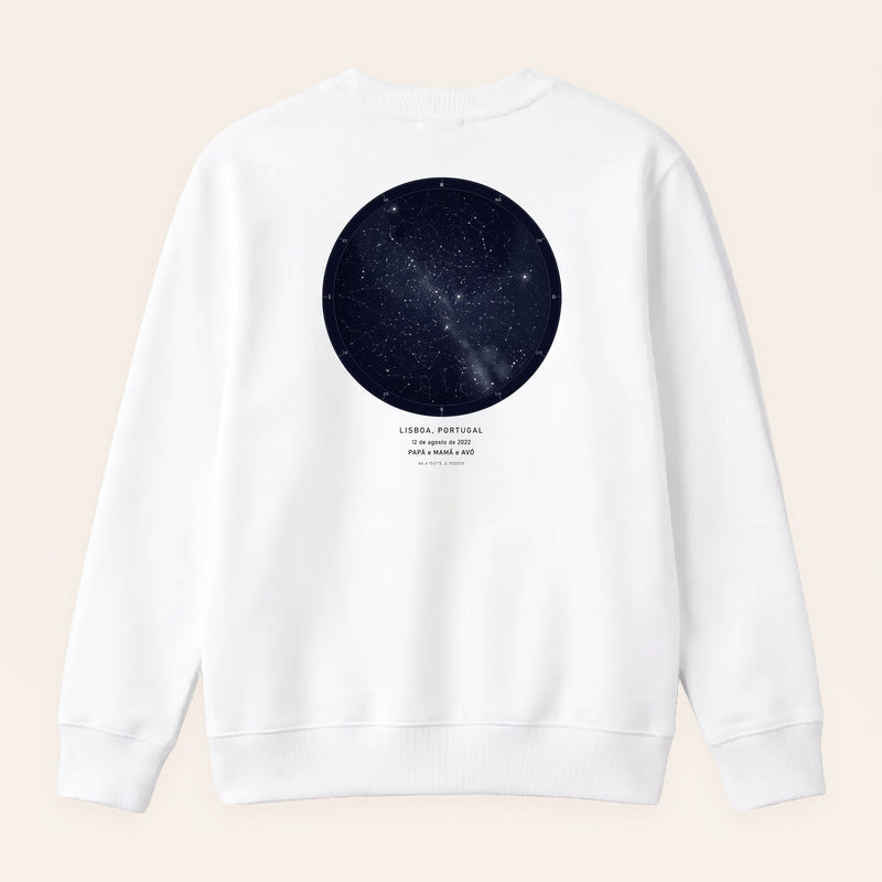 Sudadera blanca sin capucha personalizada con el mapa estelar de vuestra noche, estampado en la espalda