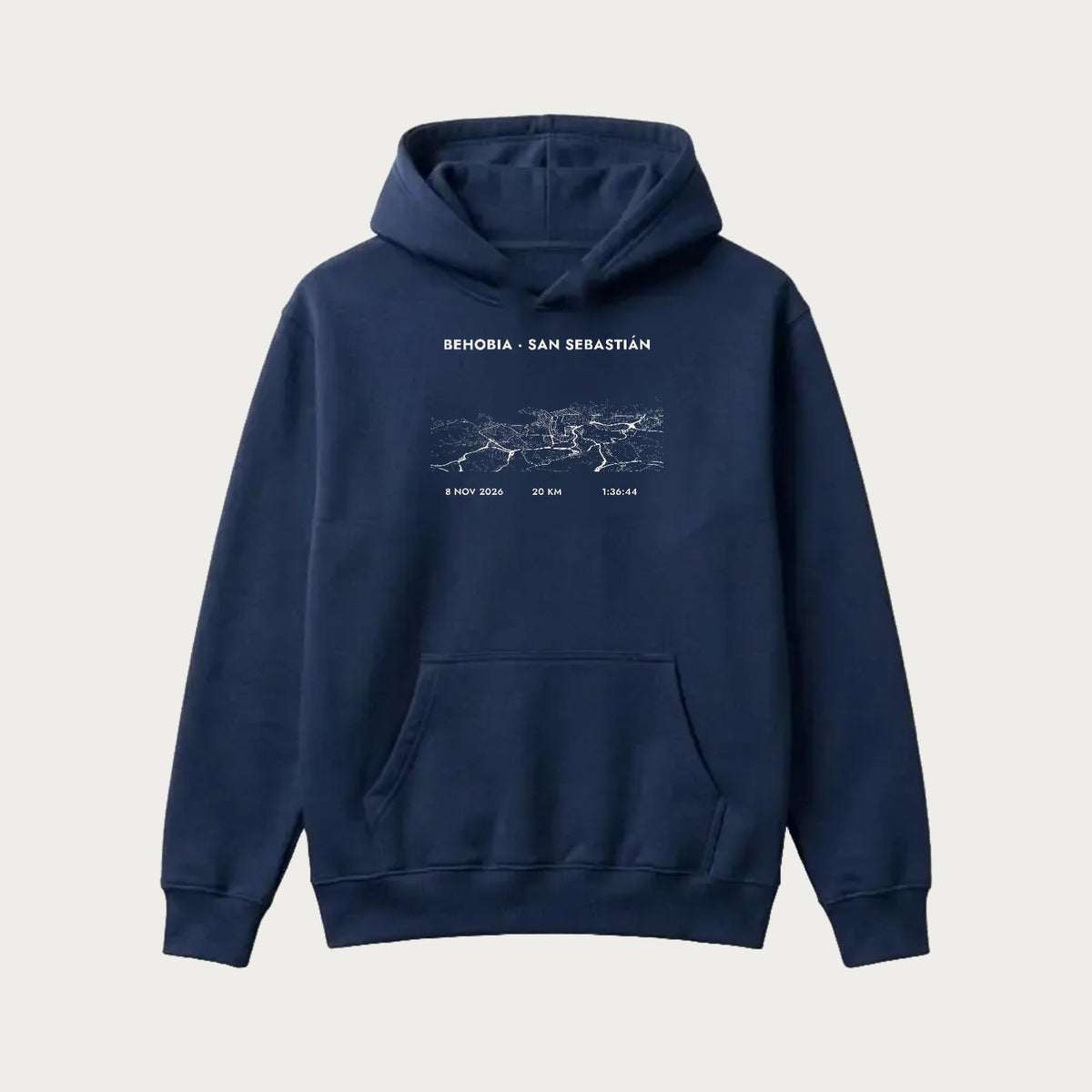 Sudadera con capucha azul marina con el recorrido de la carrera a todo el pecho
