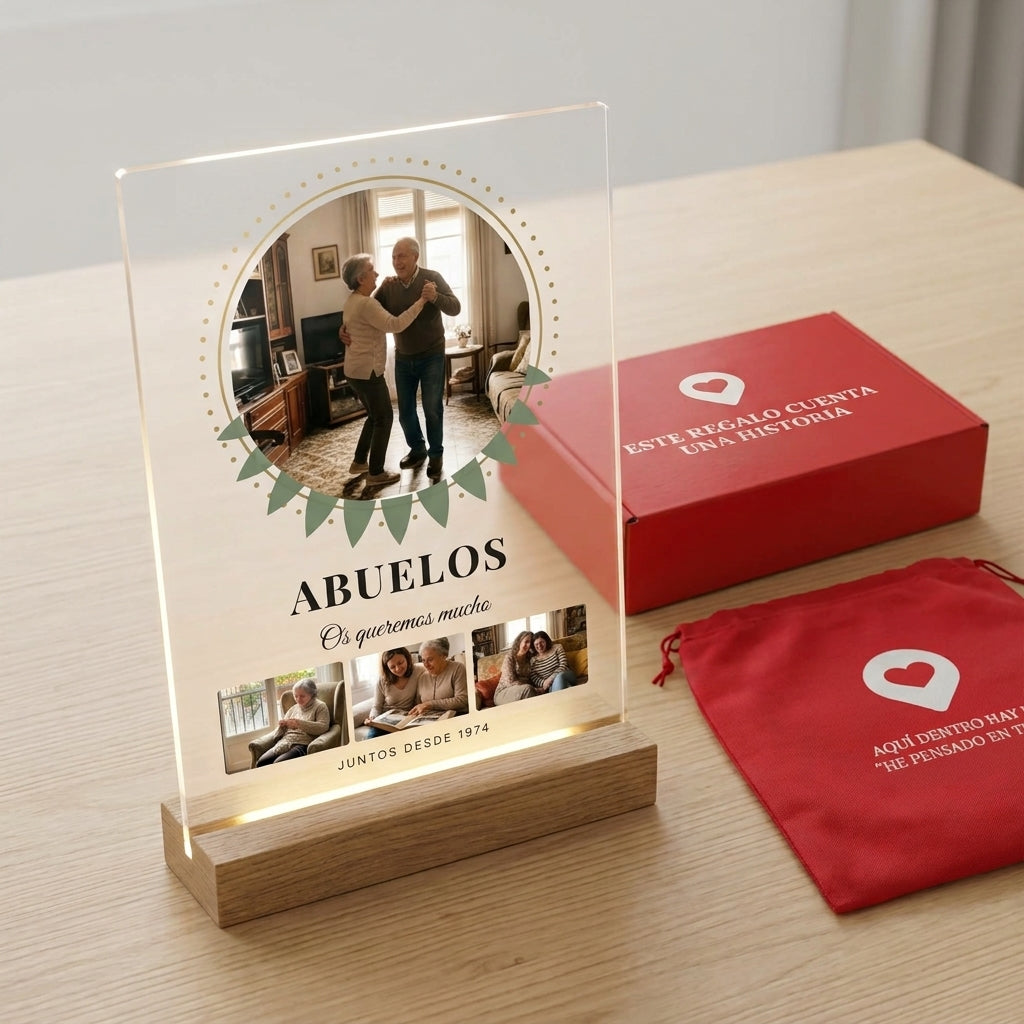 Placa de metacrilato personalizada con una foto circular junto a la caja y la bolsa de regalo de Donde Fue