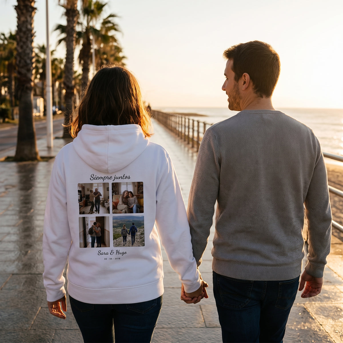 Paseo al atardecer con la sudadera con capucha blanca personalizada con un collage de cuatro fotos, «Siempre juntos» y los nombres Sara & Hugo estampado en la espalda