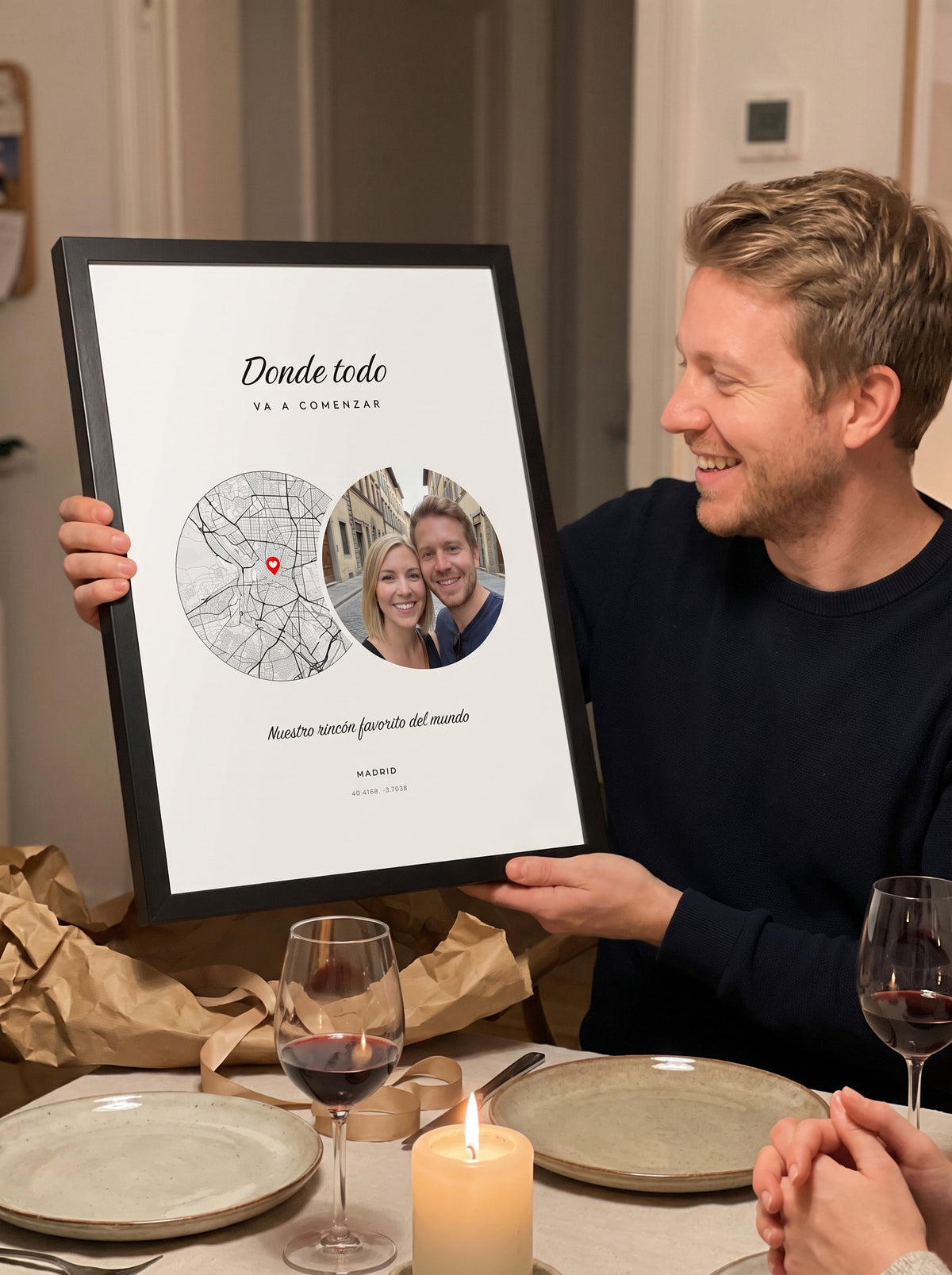 Cuadro Donde todo va a comenzar personalizado (Donde todo · VA A COMENZAR · Nuestro rincón favorito del mundo · MADRID) al abrirlo como regalo, con marco negro