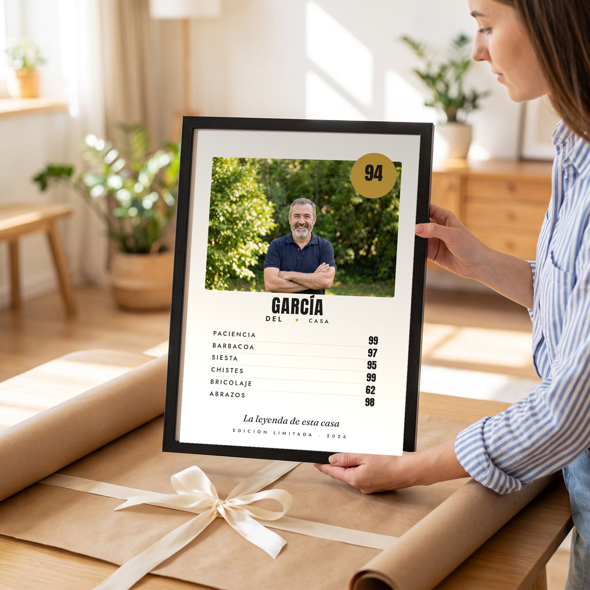 Cuadro «Ficha de leyenda» personalizado, cromo de jugador con la foto de papá, como regalo del Dia do Pai, recién desenvuelto