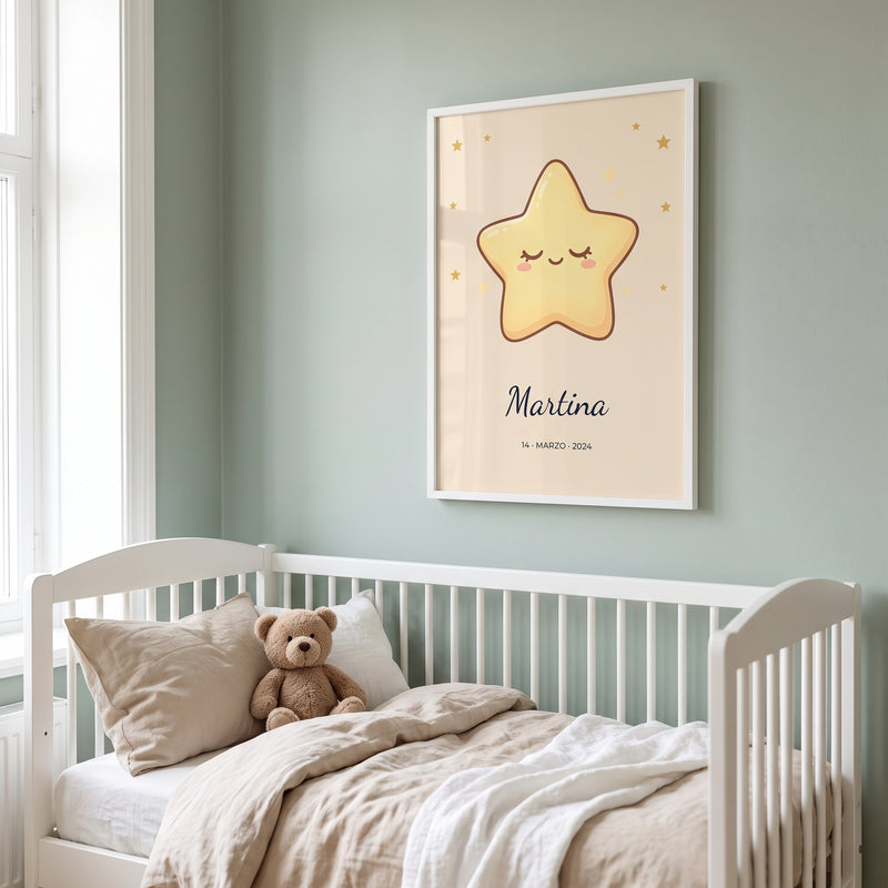 Cuadro infantil personalizado con estrella, nombre y fecha en marco blanco sobre la cuna