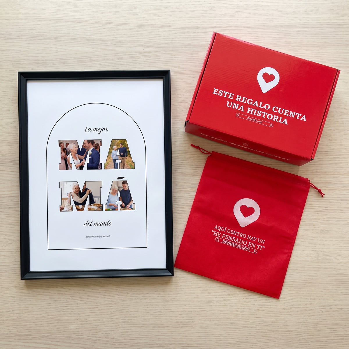 Cuadro MAMÁ personalizado (La mejor · del mundo · Siempre contigo, mamá) junto a la caja roja y la bolsa de tela roja en que se envía