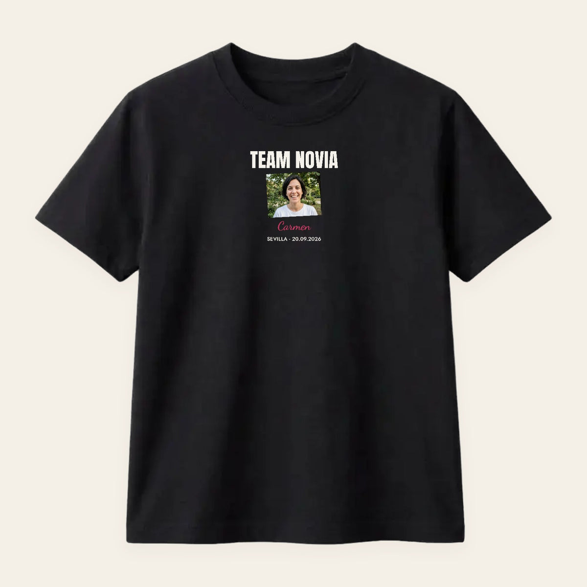Camiseta negra «Team Novia» personalizada con foto, nombre, ciudad y fecha