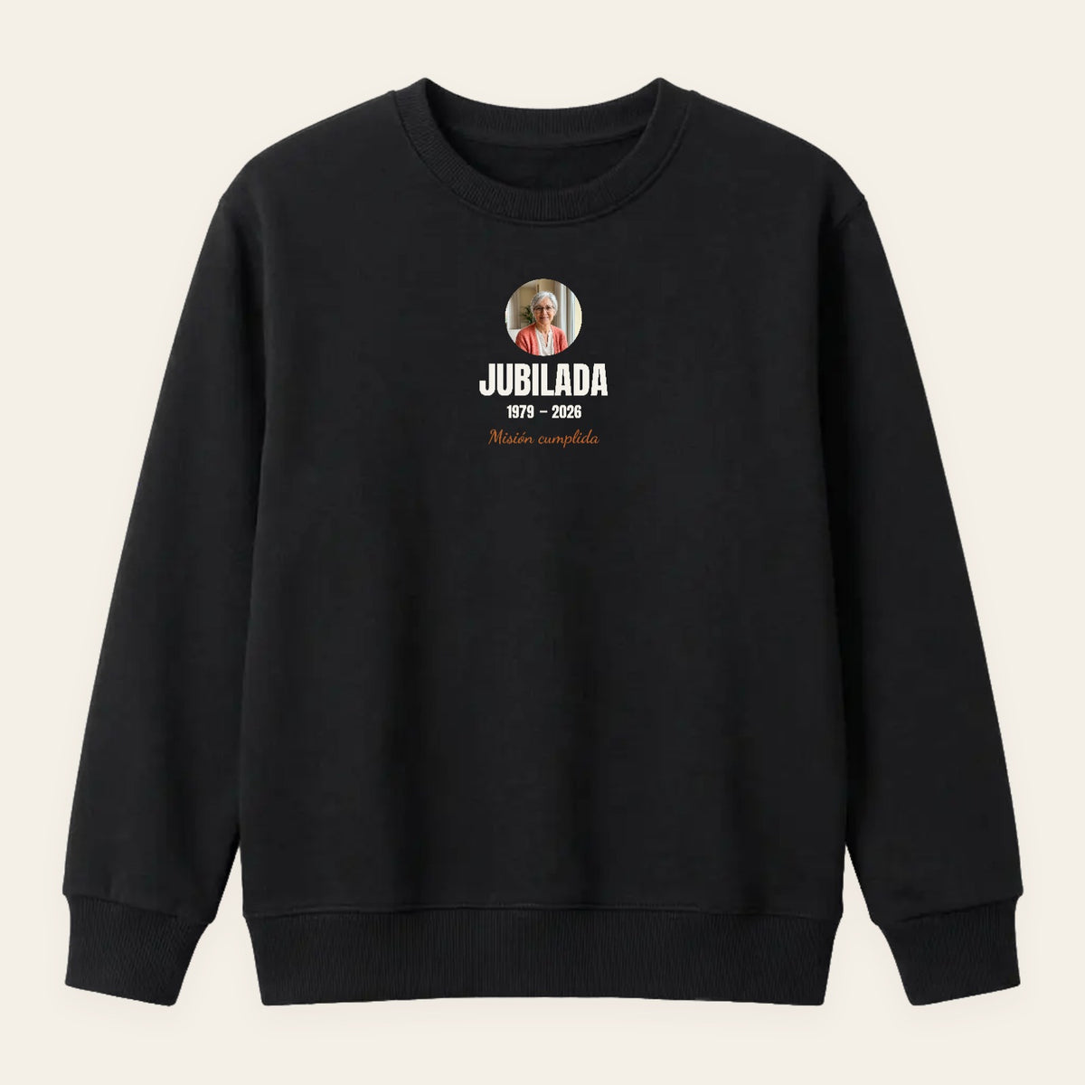 Sudadera negra «Jubilada» con foto y años de trabajo