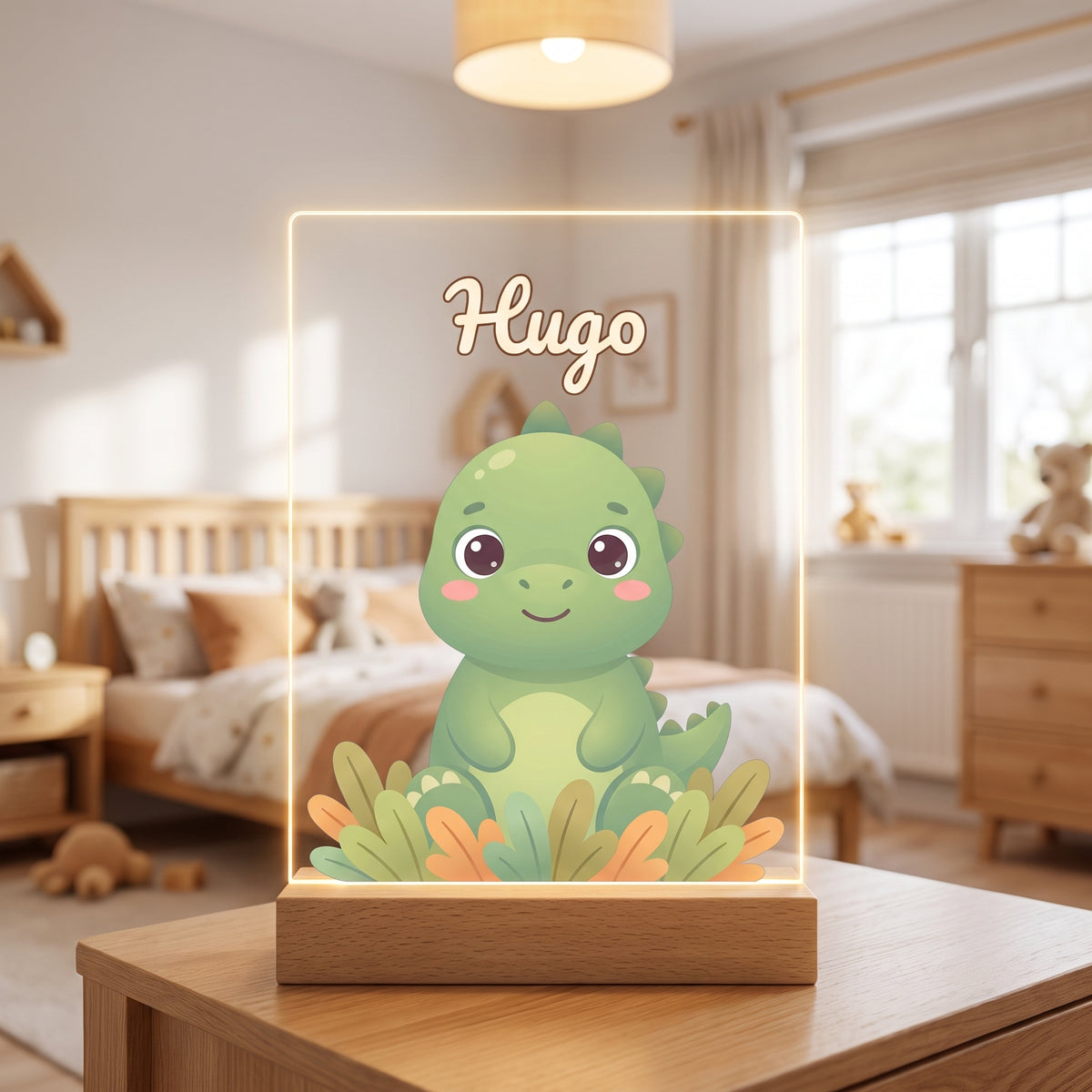 Lámpara infantil con dinosaurio y nombre encendida con luz LED cálida
