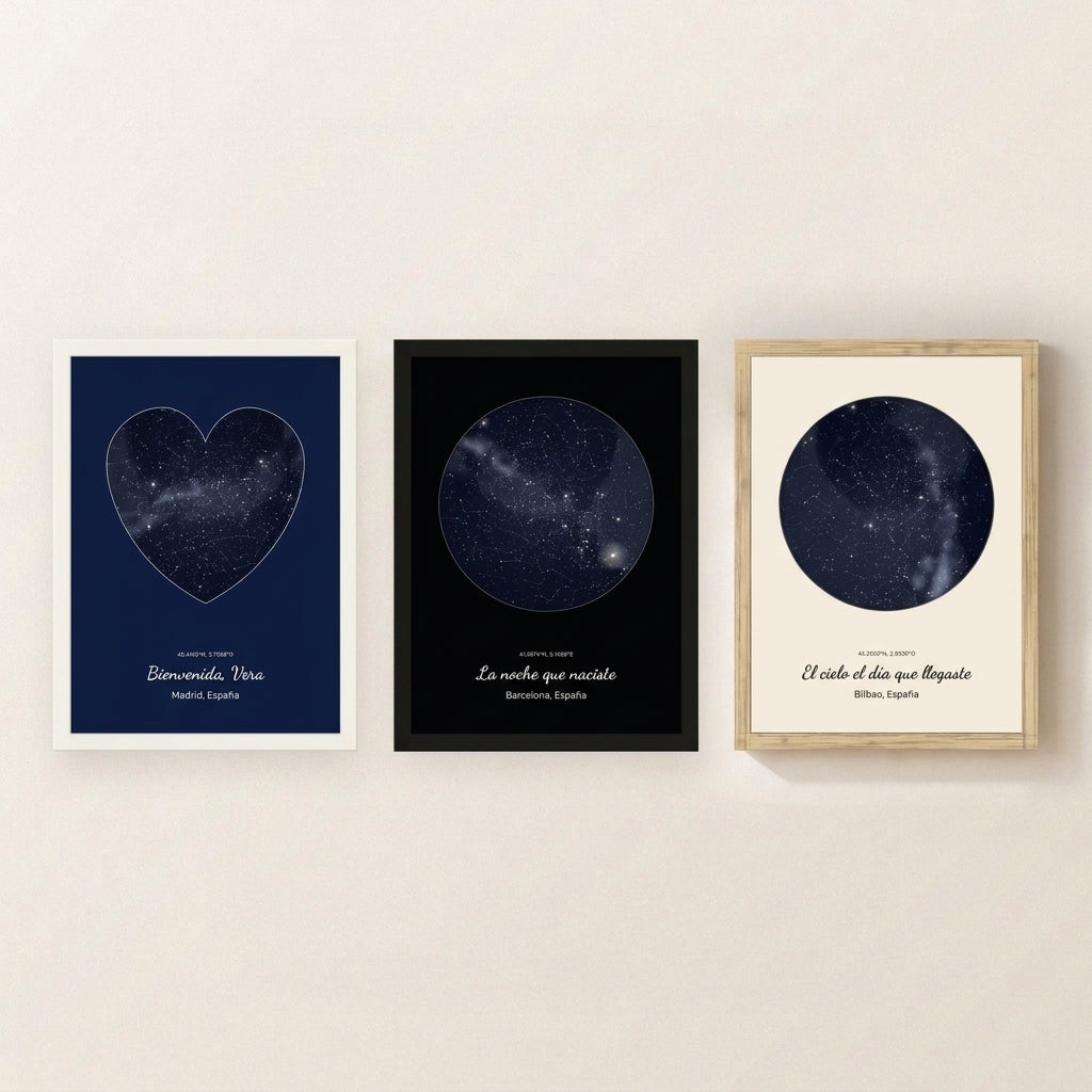 Tres cuadros de mapa estelar de nacimiento con marco blanco, negro y madera y diseños distintos