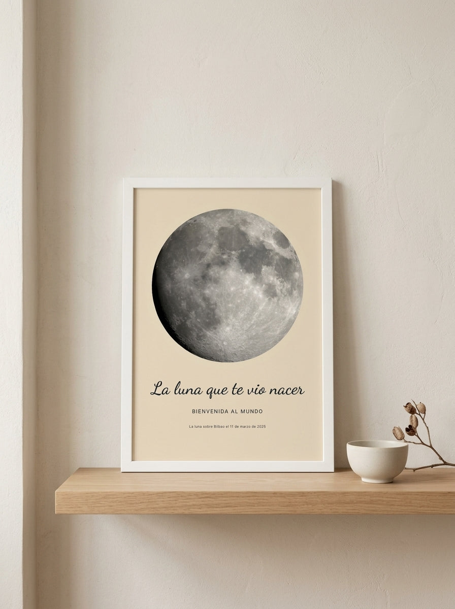 Cuadro fase lunar personalizado de nacimiento apoyado en una balda de roble junto a una rama seca