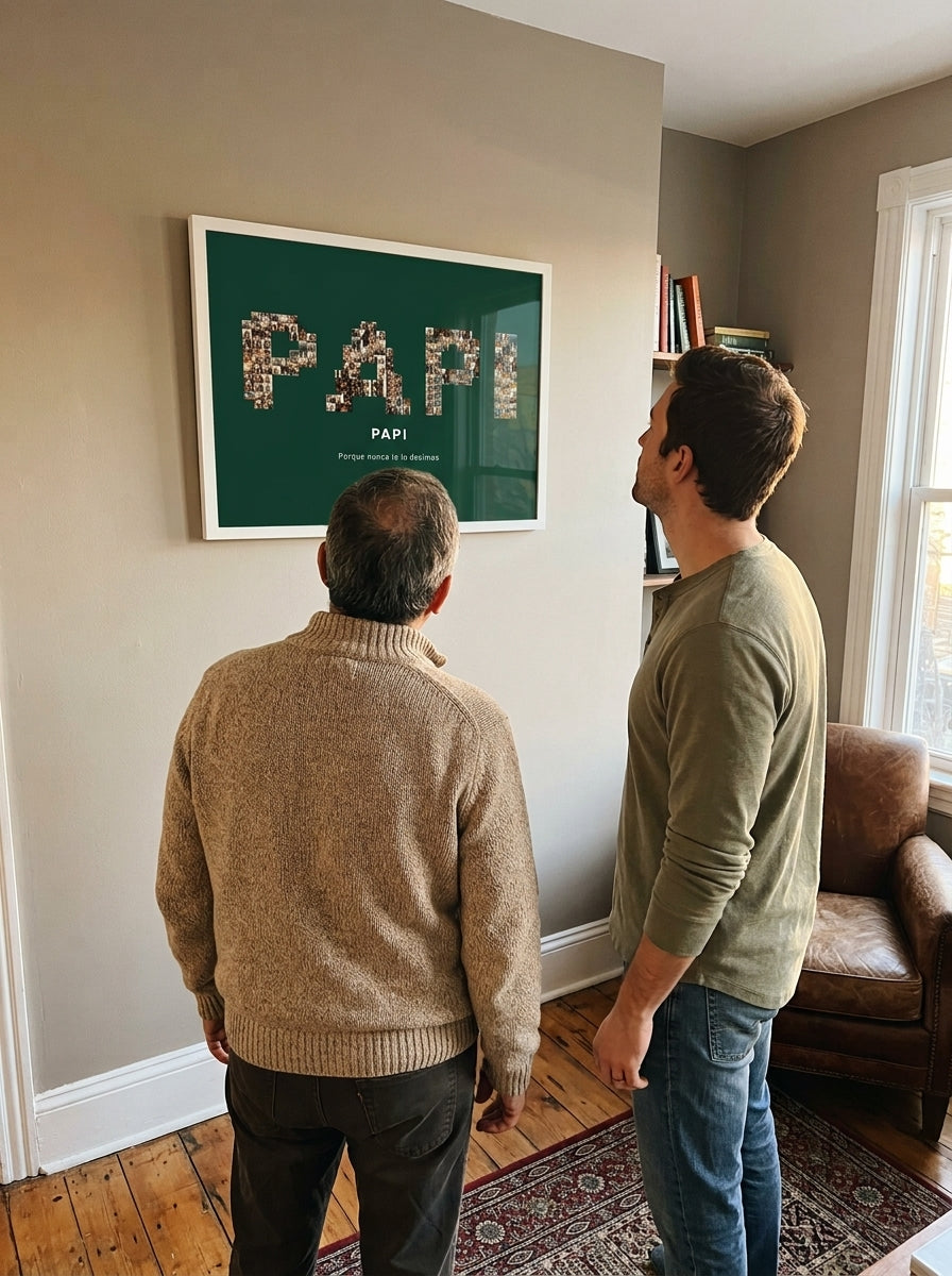 Un padre y su hijo mirando el cuadro nombre con fotos personalizado del Día del Padre recién colgado