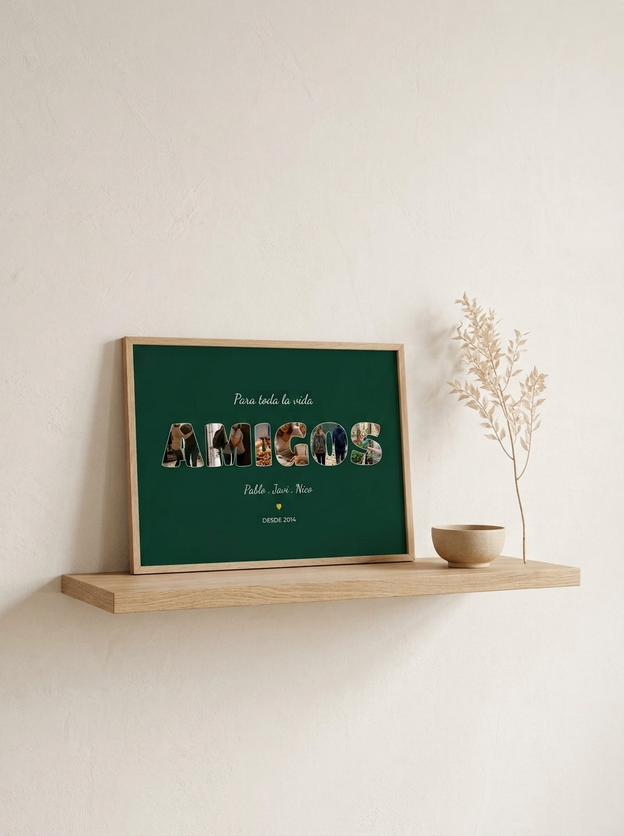 Cuadro personalizado para amigos con fotos dentro de las letras apoyado en una balda de roble en un interior japandi