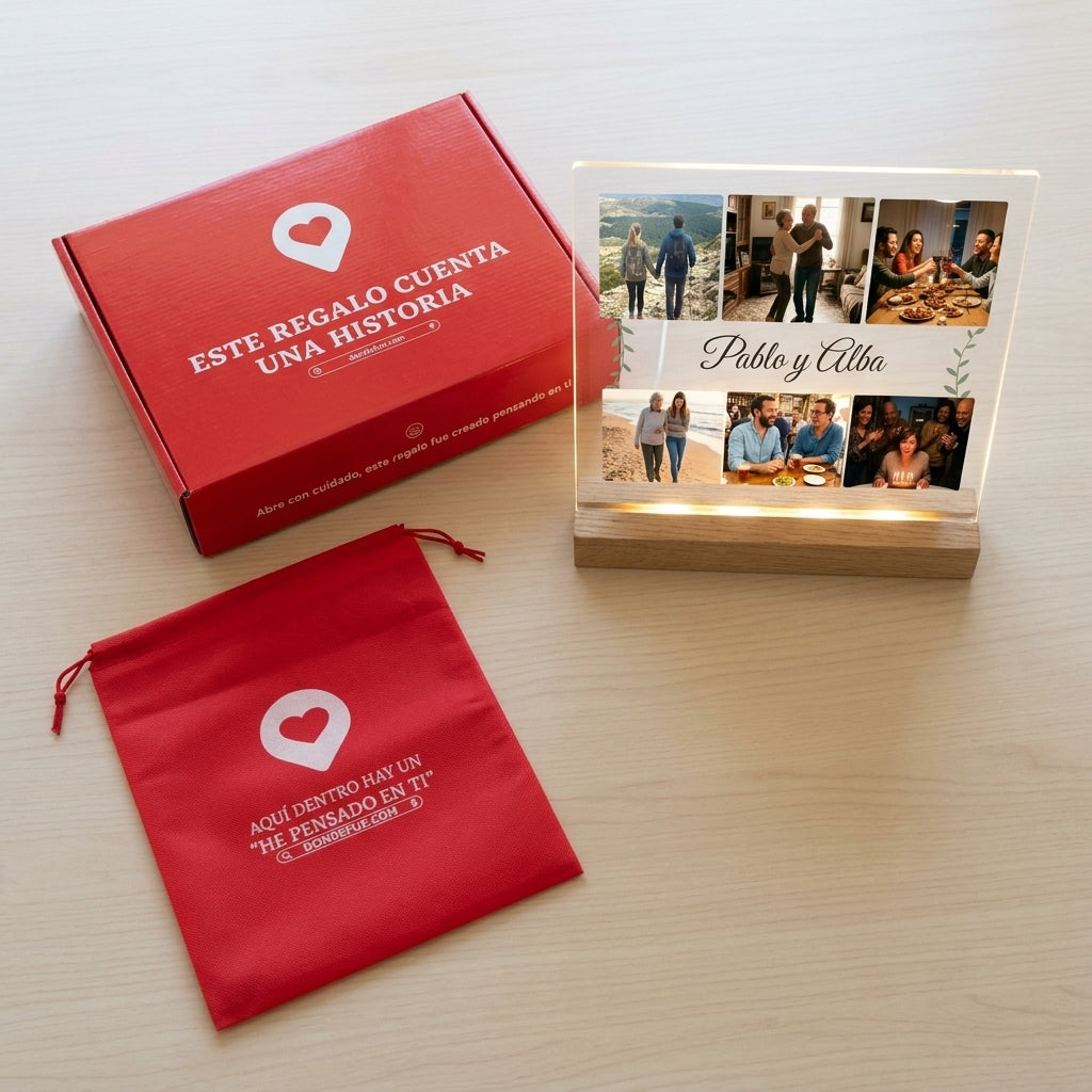 Placa de metacrilato personalizada con seis fotos junto a la caja y la bolsa de regalo de Donde Fue