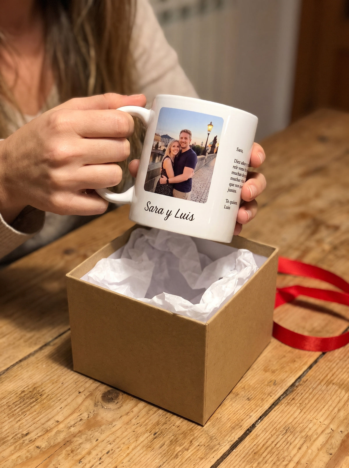 Taza Foto con una carta, sacada de su caja de regalo