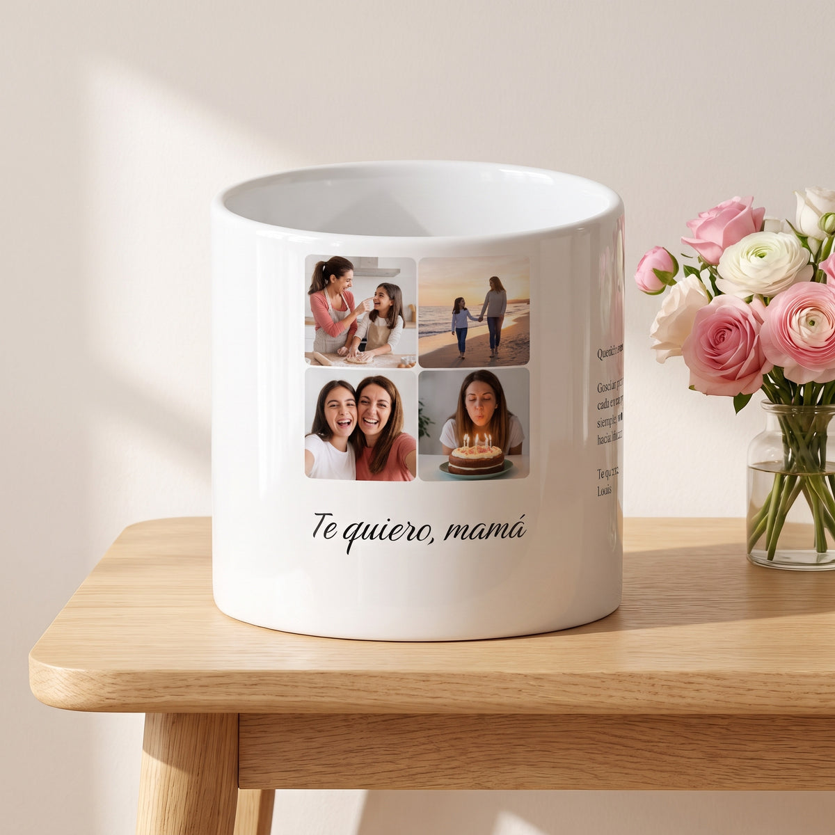 Taza MAMÁ con 4 fotos (Te quiero, mamá): otra composición, sobre una mesa de roble