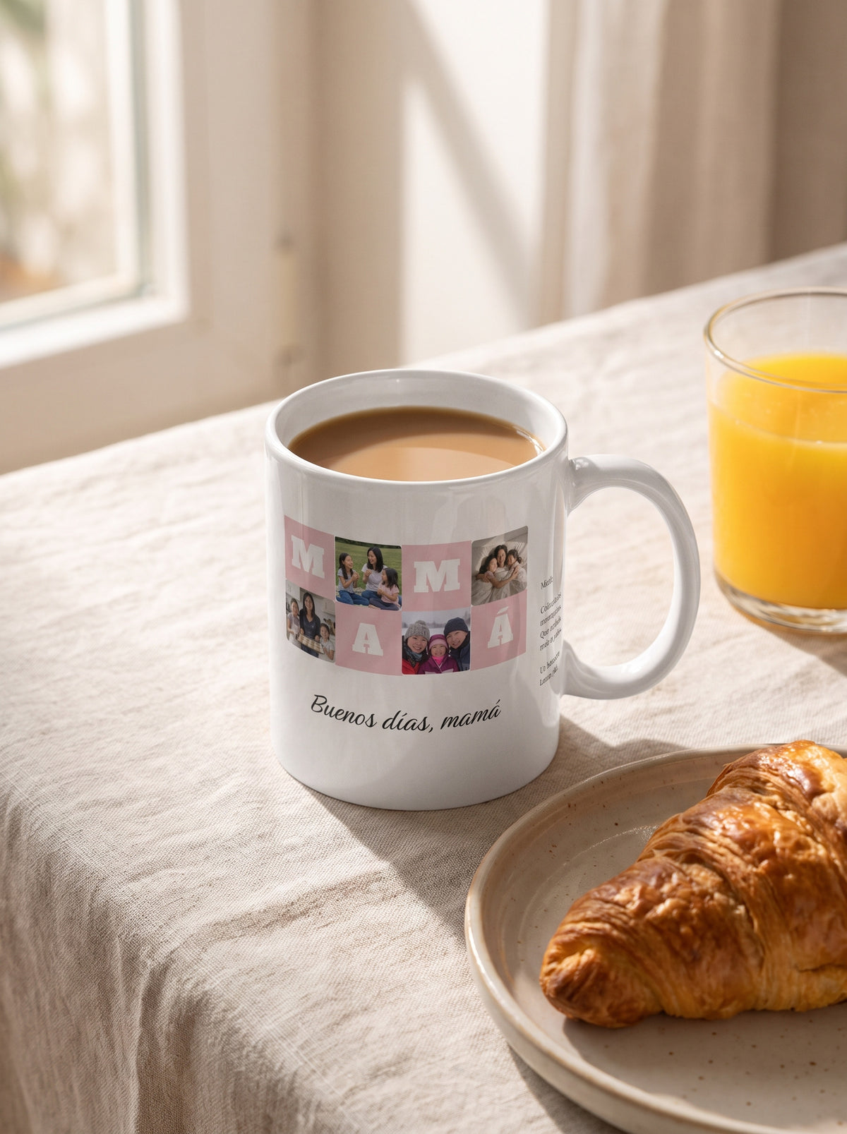 Taza MAMÁ con 4 fotos (Buenos días, mamá): en un desayuno con café y cruasán