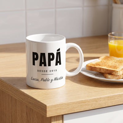 Taza «Papá desde» personalizada con los nombres de los hijos