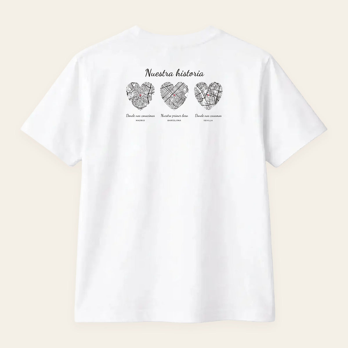Camiseta blanca personalizada con tres lugares en el mapa, estampado en la espalda